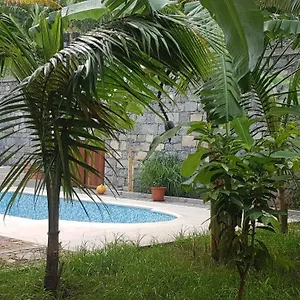 Pensión Residencial Lela D'fermina, Pombas
